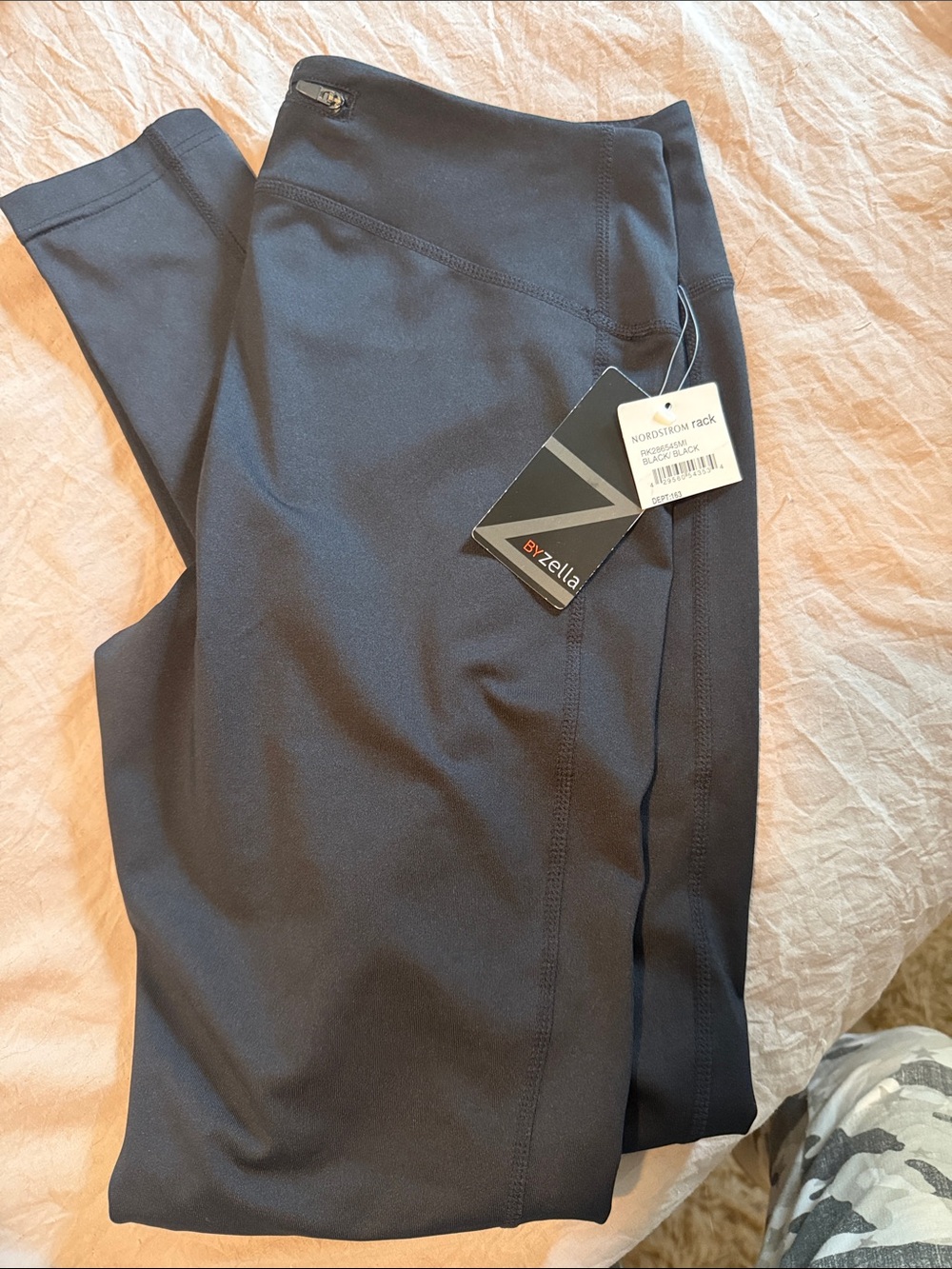 Zella woman’s medium leggings black full length